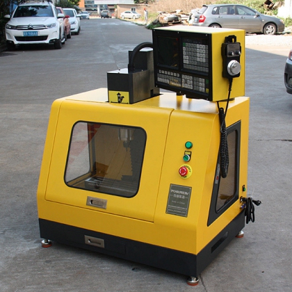 小型四軸數(shù)控銑床 四軸聯(lián)動(dòng)銑床 4軸數(shù)控分度鉆銑床