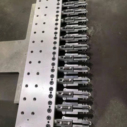 非標(biāo)定制沖壓上下料機(jī)械手