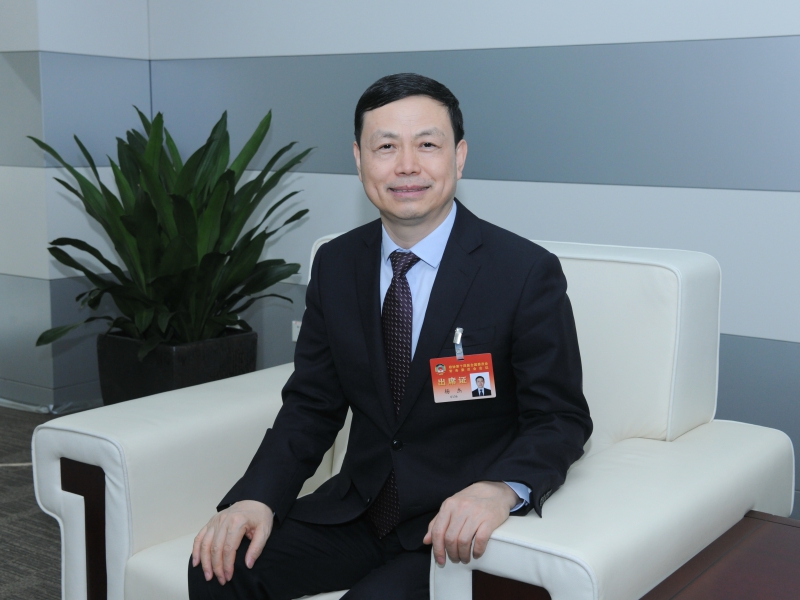 全國政協(xié)常委、中國移動董事長楊杰：全面推進“AI+”行動 加快形成新質(zhì)生產(chǎn)力