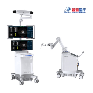 智能脊柱手術(shù)機(jī)器人精準(zhǔn)置釘，助力復(fù)雜腰椎手術(shù)